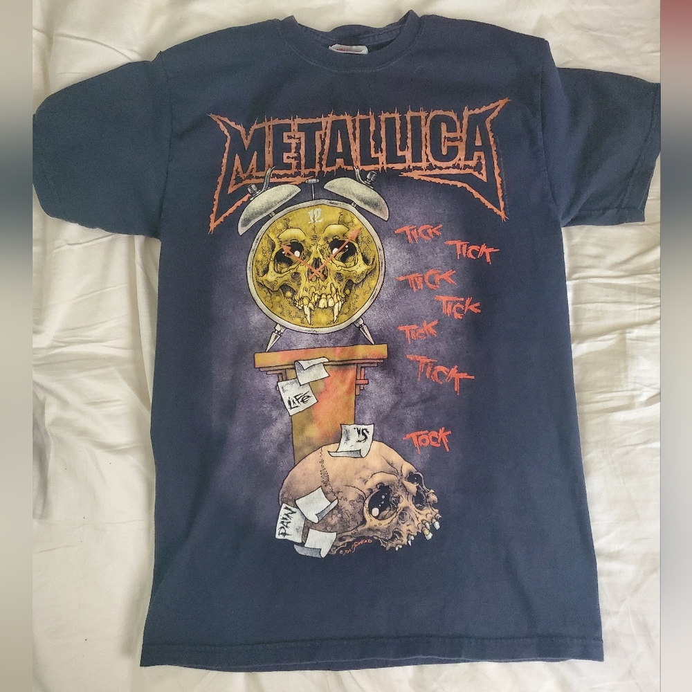 Men's Metallica band tshirt, men's size small
